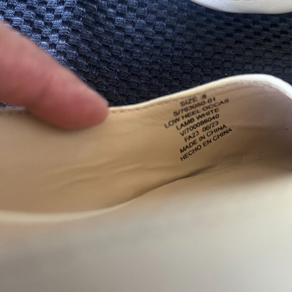 Banana Republic kitten heel mules, cream, size 8 - Picture 4 of 4